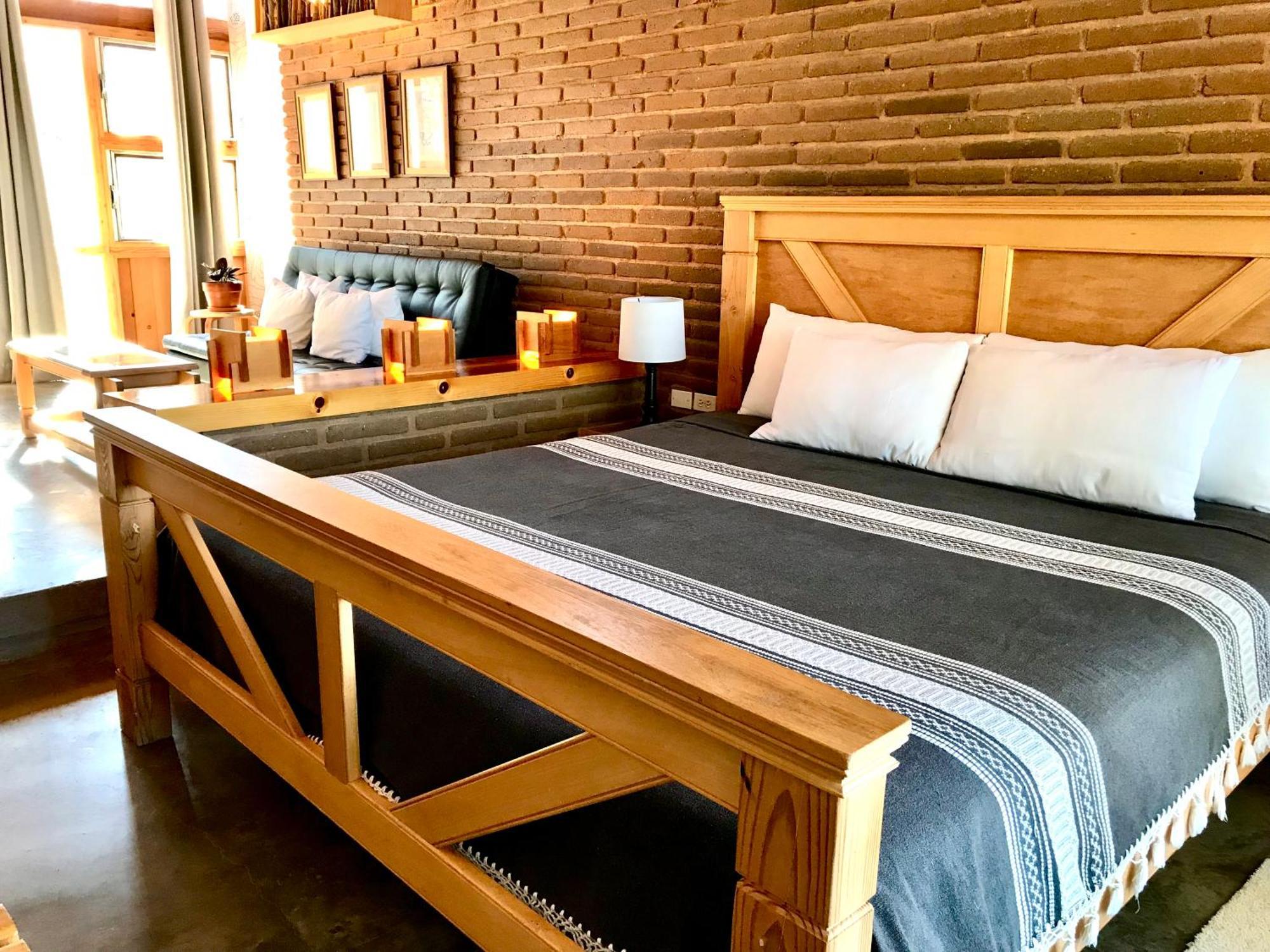 ואלה דה גוואדלופה Casa Mayoral B&B Pet Friendly מראה חיצוני תמונה